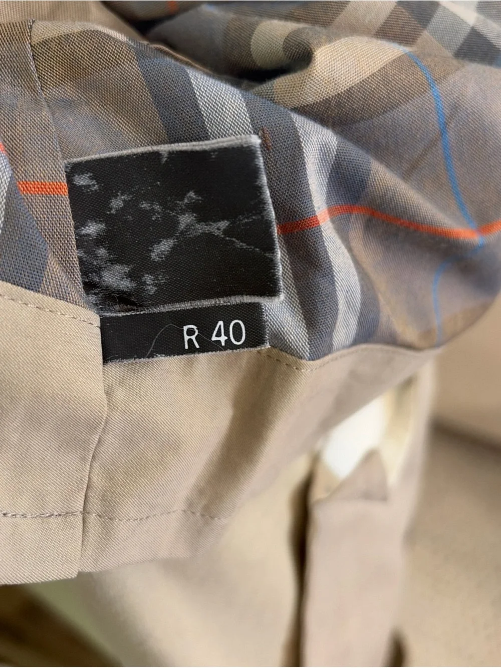 Vintage Burberrys’ Nova Check Trench Coat – Size 40R – Beige